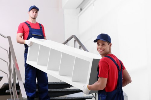Local moving van serving Kings Cross residential flats
