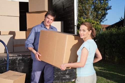 Apartment move access and parking considerations near Kings Cross